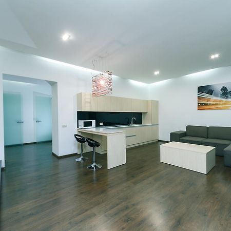 Kreschatik 21 With Terrace 2Br Киев Экстерьер фото